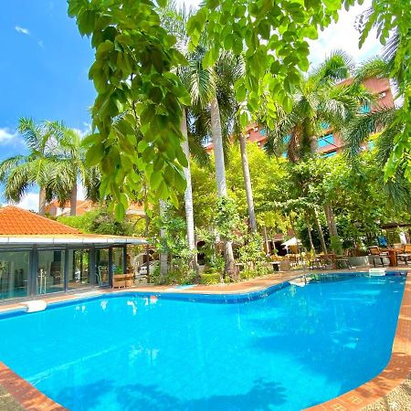 E-Outfitting Golden Country Hotel Mandalay Exterior photo