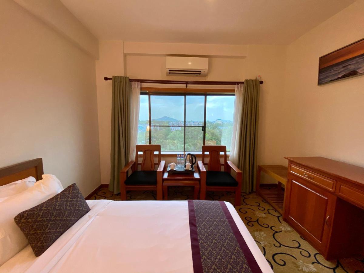 E-Outfitting Golden Country Hotel Mandalay Exterior photo