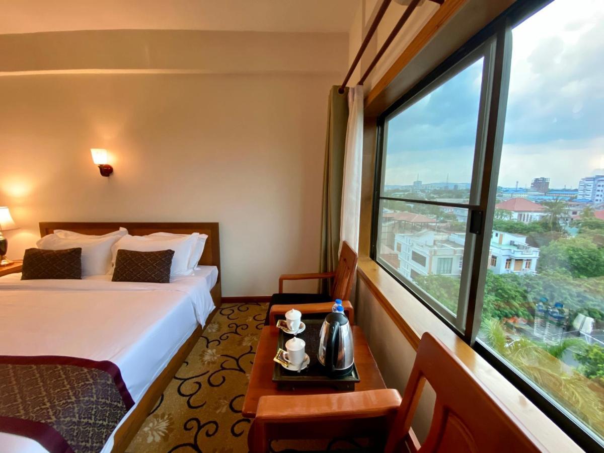 E-Outfitting Golden Country Hotel Mandalay Exterior photo